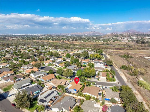 10022 Chula Vista Way, Riverside, CA 92503