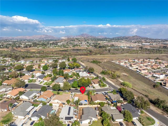 10022 Chula Vista Way, Riverside, CA 92503