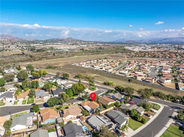 10022 Chula Vista Way, Riverside, CA 92503