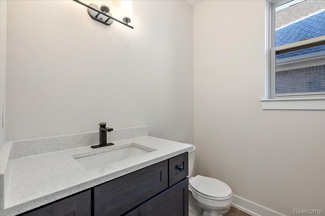 4060 Blossom Drive, Sterling Heights, MI 48314