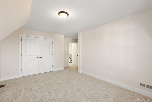 4060 Blossom Drive, Sterling Heights, MI 48314