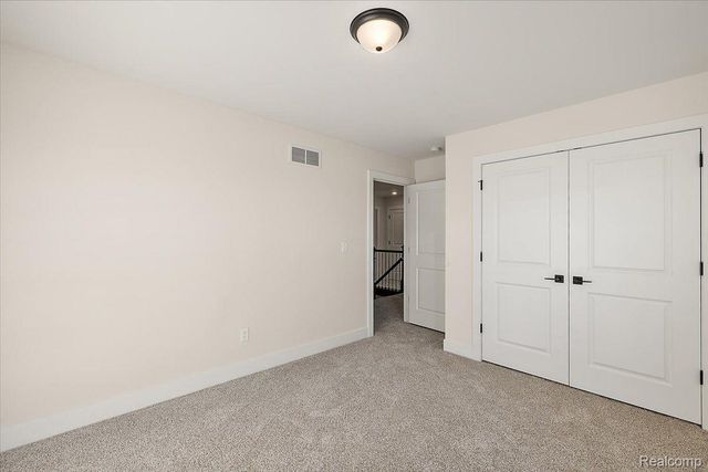 4060 Blossom Drive, Sterling Heights, MI 48314