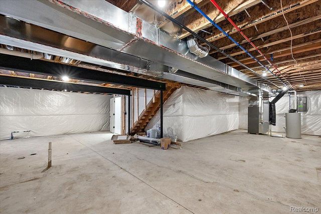 4060 Blossom Drive, Sterling Heights, MI 48314