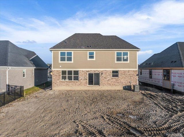 4060 Blossom Drive, Sterling Heights, MI 48314