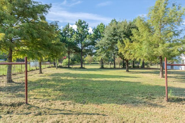 1320 State Hwy 243, Canton, TX 75103