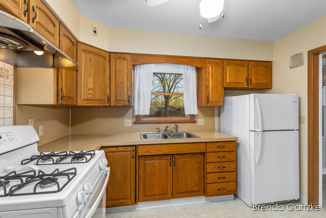1880 Lynne Lane Nw, City Of Grand Rapids, MI 49504