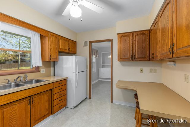 1880 Lynne Lane Nw, City Of Grand Rapids, MI 49504