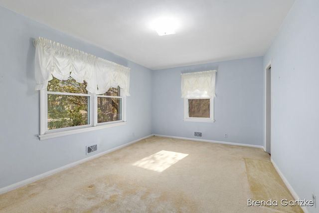 1880 Lynne Lane Nw, City Of Grand Rapids, MI 49504