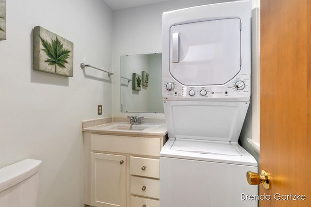 1880 Lynne Lane Nw, City Of Grand Rapids, MI 49504
