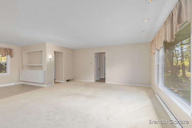 1880 Lynne Lane Nw, City Of Grand Rapids, MI 49504