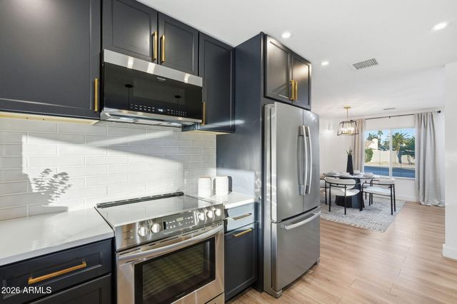 13060 N 48TH Place N, Scottsdale, AZ 85254