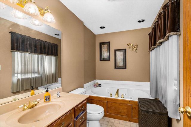 4859 Terrace Circle, Hermantown, MN 55811