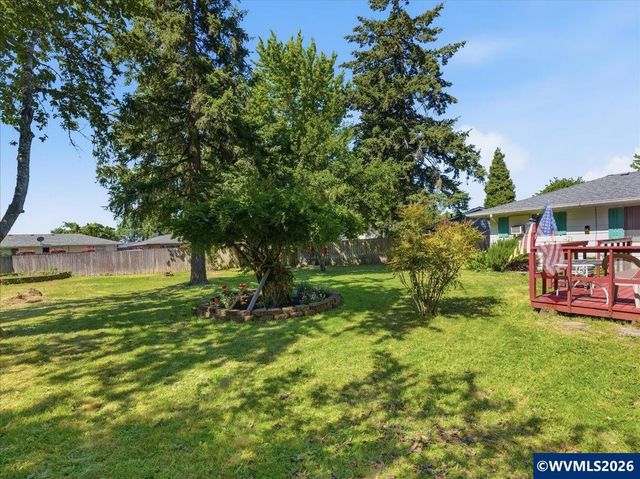 3672 Jefferson Pl SE, Albany, OR 97322