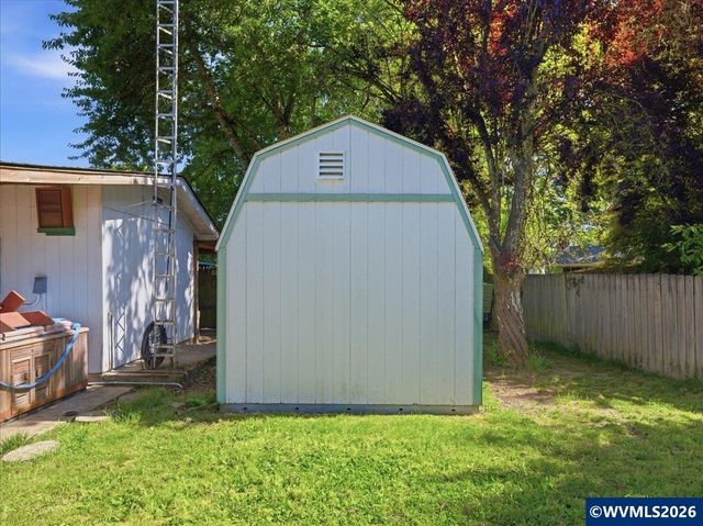 3672 Jefferson Pl SE, Albany, OR 97322