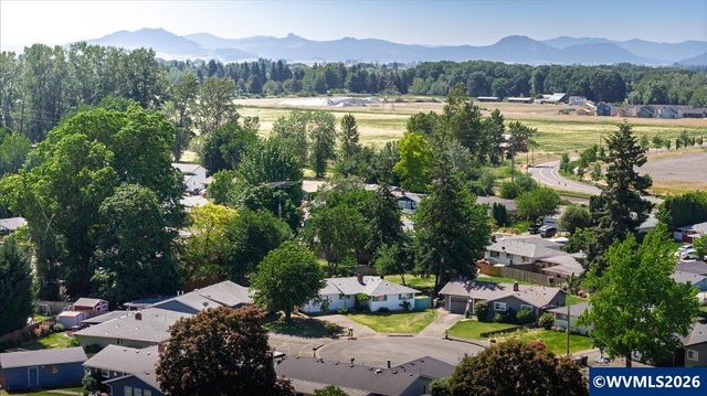 3672 Jefferson Pl SE, Albany, OR 97322