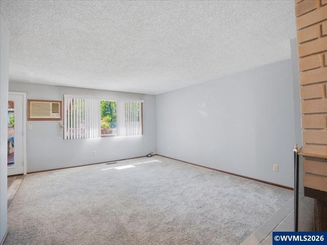 3672 Jefferson Pl SE, Albany, OR 97322