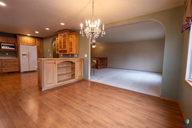 5909 W Chadwick Pl Place, Sioux Falls, SD 57106