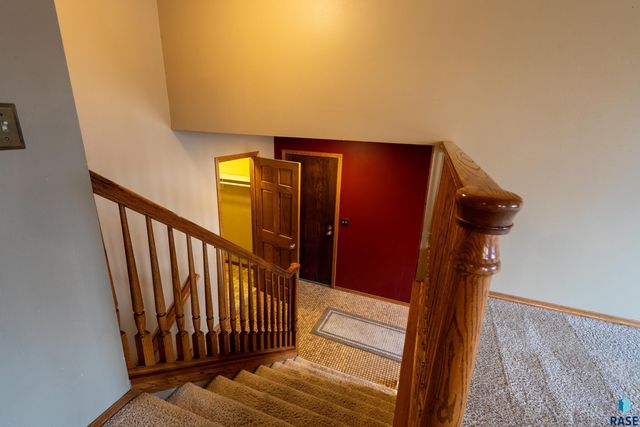 5909 W Chadwick Pl Place, Sioux Falls, SD 57106