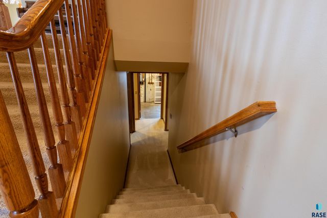 5909 W Chadwick Pl Place, Sioux Falls, SD 57106