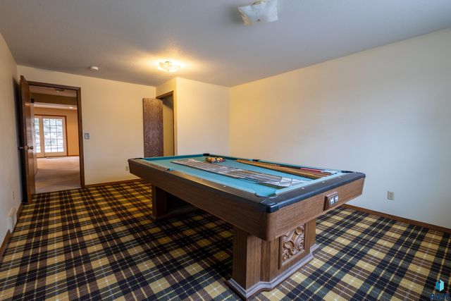 5909 W Chadwick Pl Place, Sioux Falls, SD 57106