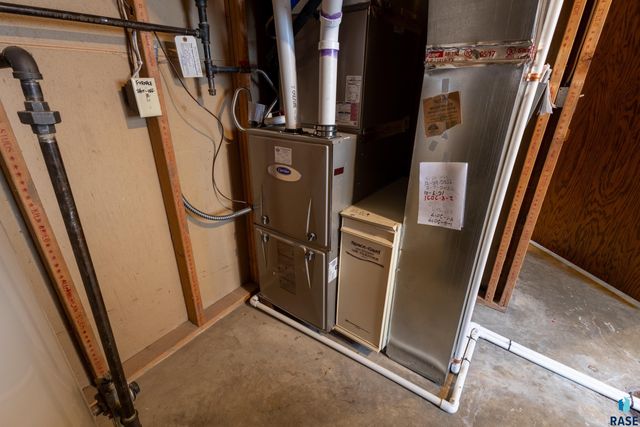 5909 W Chadwick Pl Place, Sioux Falls, SD 57106