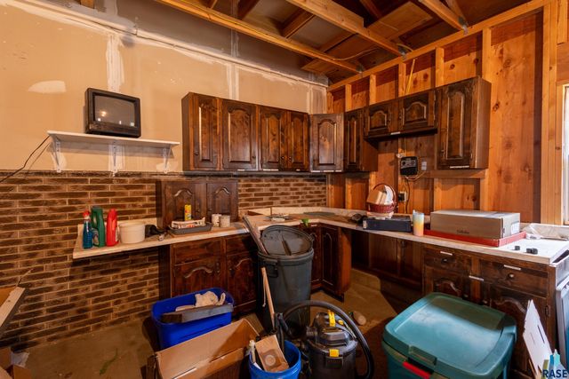 5909 W Chadwick Pl Place, Sioux Falls, SD 57106