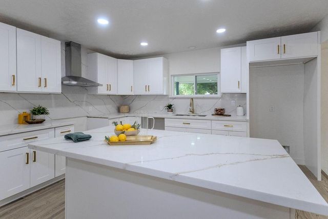 7912 Ford Street, Houston, TX 77012