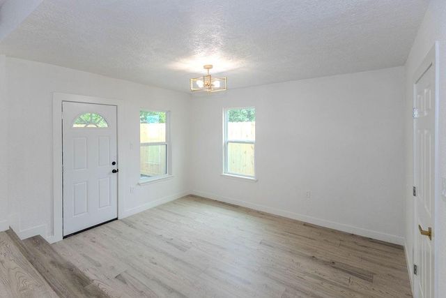 7912 Ford Street, Houston, TX 77012