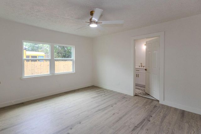 7912 Ford Street, Houston, TX 77012