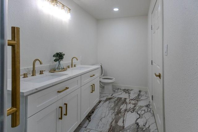 7912 Ford Street, Houston, TX 77012