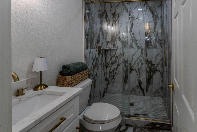 7912 Ford Street, Houston, TX 77012