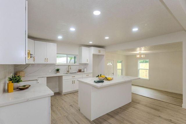 7912 Ford Street, Houston, TX 77012