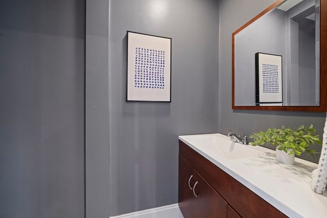 205 Elm St 9, Braintree, MA 02184