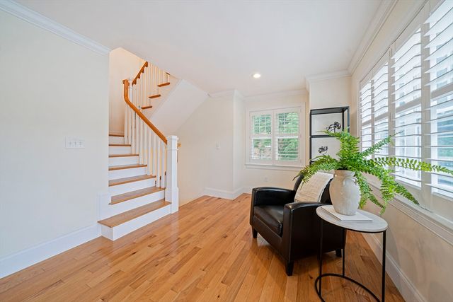 205 Elm St 9, Braintree, MA 02184