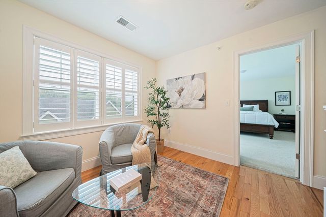 205 Elm St 9, Braintree, MA 02184