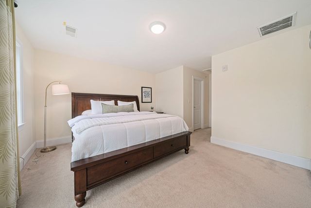 205 Elm St 9, Braintree, MA 02184