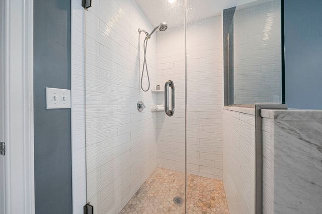205 Elm St 9, Braintree, MA 02184