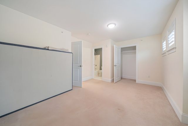 205 Elm St 9, Braintree, MA 02184