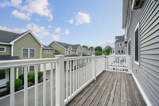 205 Elm St 9, Braintree, MA 02184