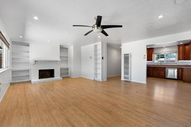 4581 Chinook, San Diego, CA 92117