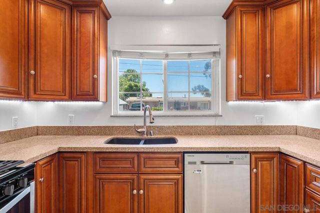 4581 Chinook, San Diego, CA 92117