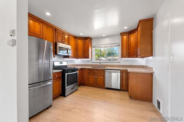 4581 Chinook, San Diego, CA 92117