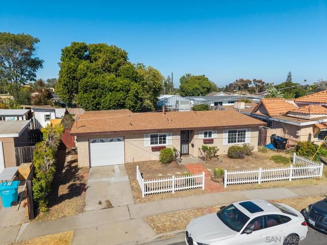 4581 Chinook, San Diego, CA 92117