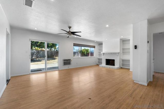4581 Chinook, San Diego, CA 92117
