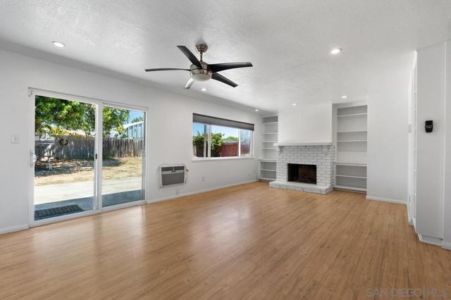 4581 Chinook, San Diego, CA 92117