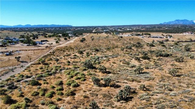 1 Muscatel, Phelan, CA 92371