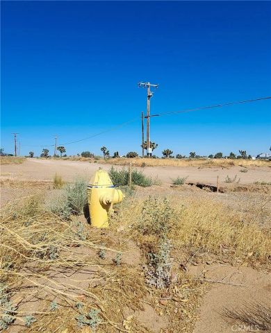 1 Muscatel, Phelan, CA 92371