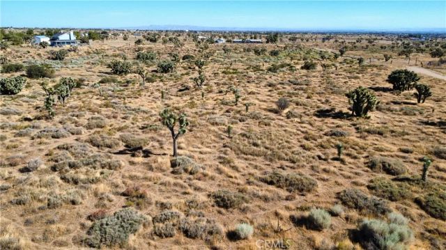 1 Muscatel, Phelan, CA 92371