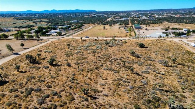 1 Muscatel, Phelan, CA 92371