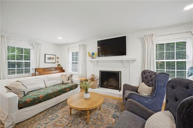 708 Kings Grant CT, Virginia Beach, VA 23452